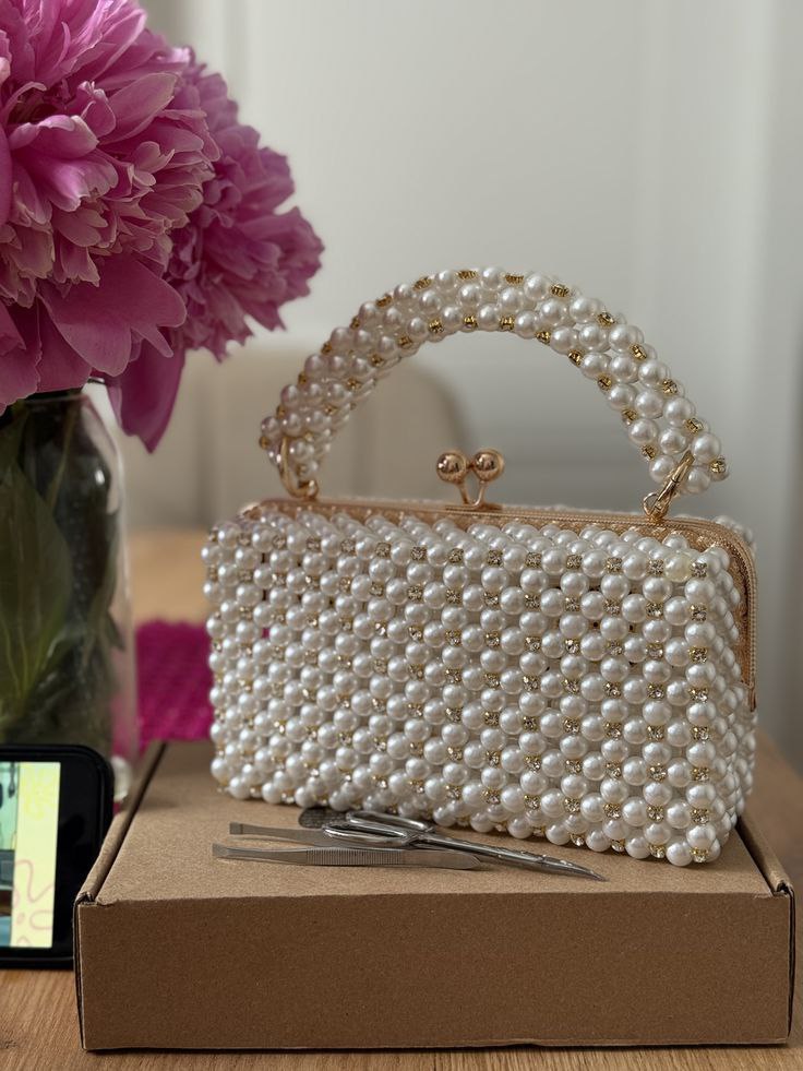 کیف مجلسی دست دوز مرواریدی نگین کار شده